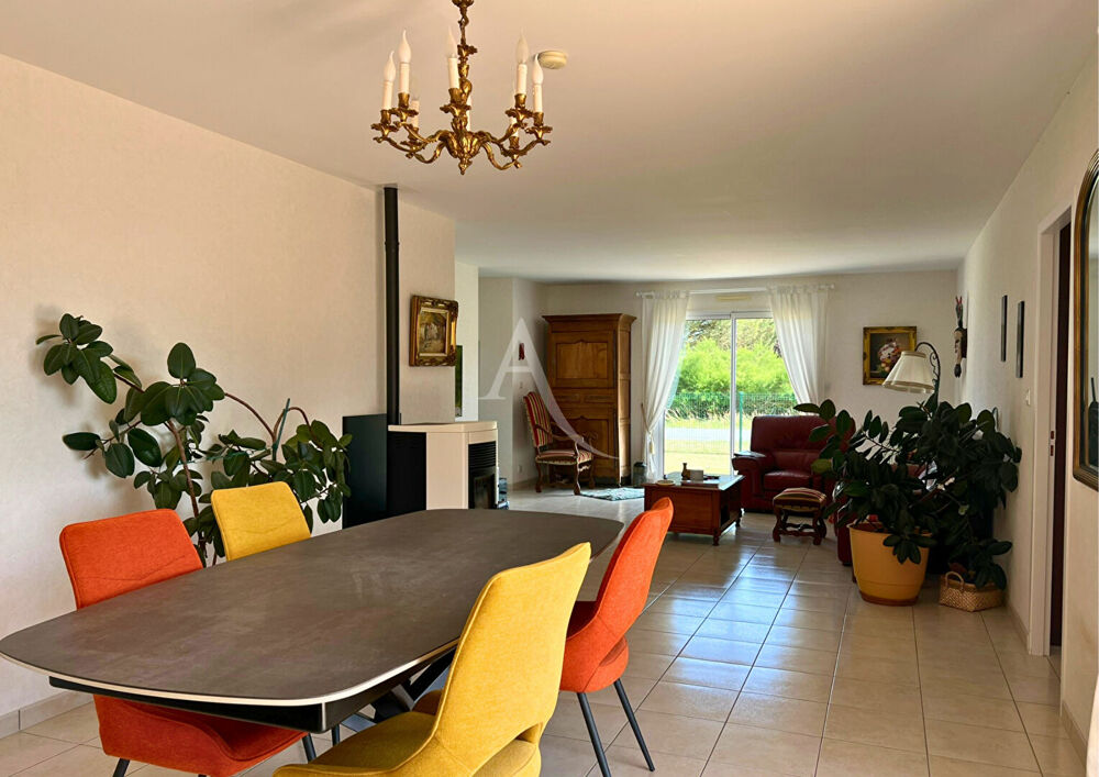 Maison à vendre à Beauvoir-sur-Mer - Calme et beaux volumes