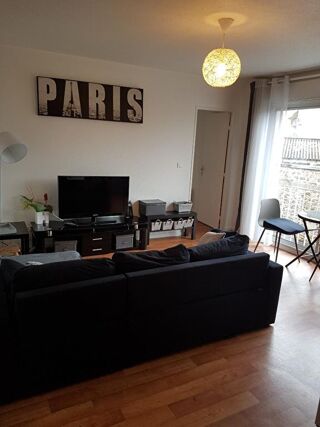  Appartement à louer 2 pièces 37 m²
