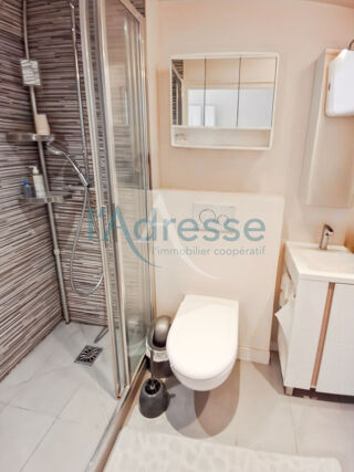  Appartement à louer 4 pièces 86 m²