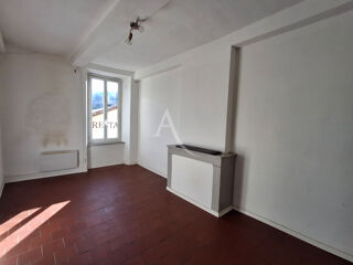  Immeuble  vendre 15 + pices 380 m