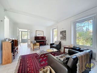  Villa � vendre 10 pi�ces 225 m�