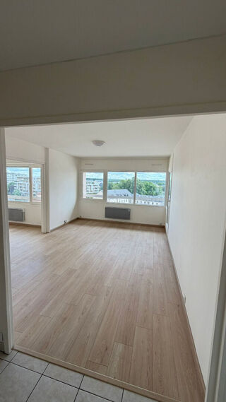 Appartement à louer 3 pièces 64 m²