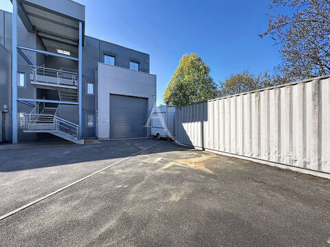 Local d'activit&eacute; (entrep&ocirc;t, bureaux et appartement ) situ&eacute; &agrave; Villenoy - 198 m2 - proche RN3, A4 et gare de Meaux 399000 77124 Villenoy