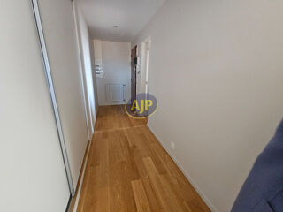  Appartement à louer 3 pièces 58 m²