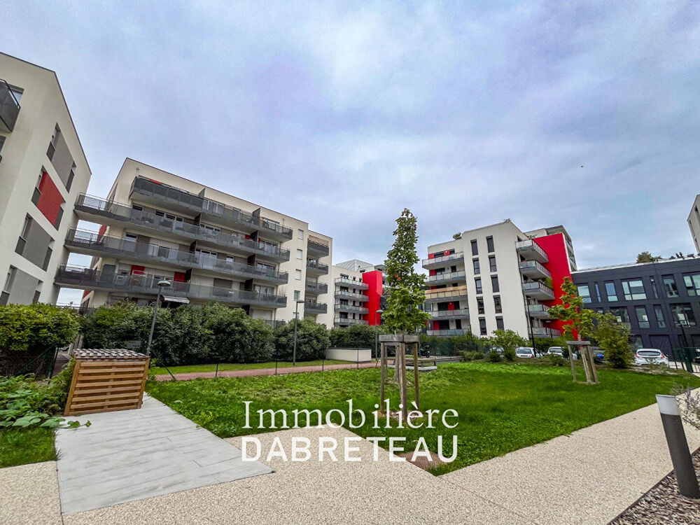 Vente Appartement Vaulx en Velin - T4 en dernier étage avec grand balcon Vaulx en velin