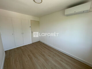  Appartement à louer 3 pièces 80 m²
