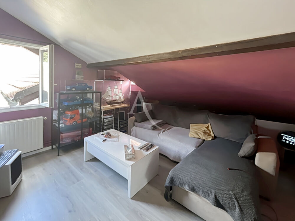 Vente Immeuble Immeuble à vendre Hardricourt - 3 appartements loués - 150 m² Hardricourt