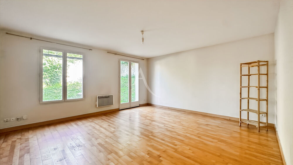 GRAND T2 + JARDIN + PARKING + CAVE - CENTRE VILLE OSNY