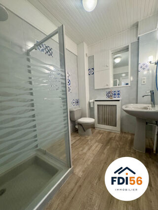  Appartement à louer 5 pièces 176 m²