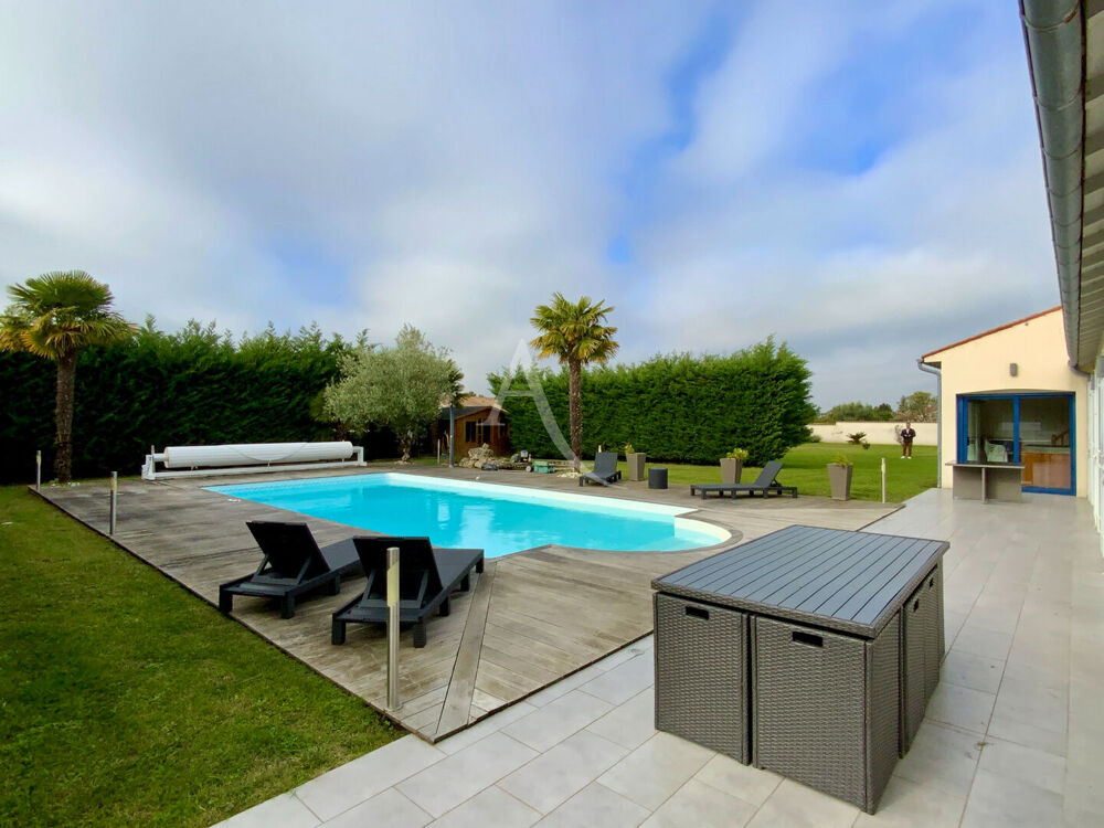 Vente Maison Maison Saint-savinien 9 pièce(s) piscine et local professionnel Saint savinien