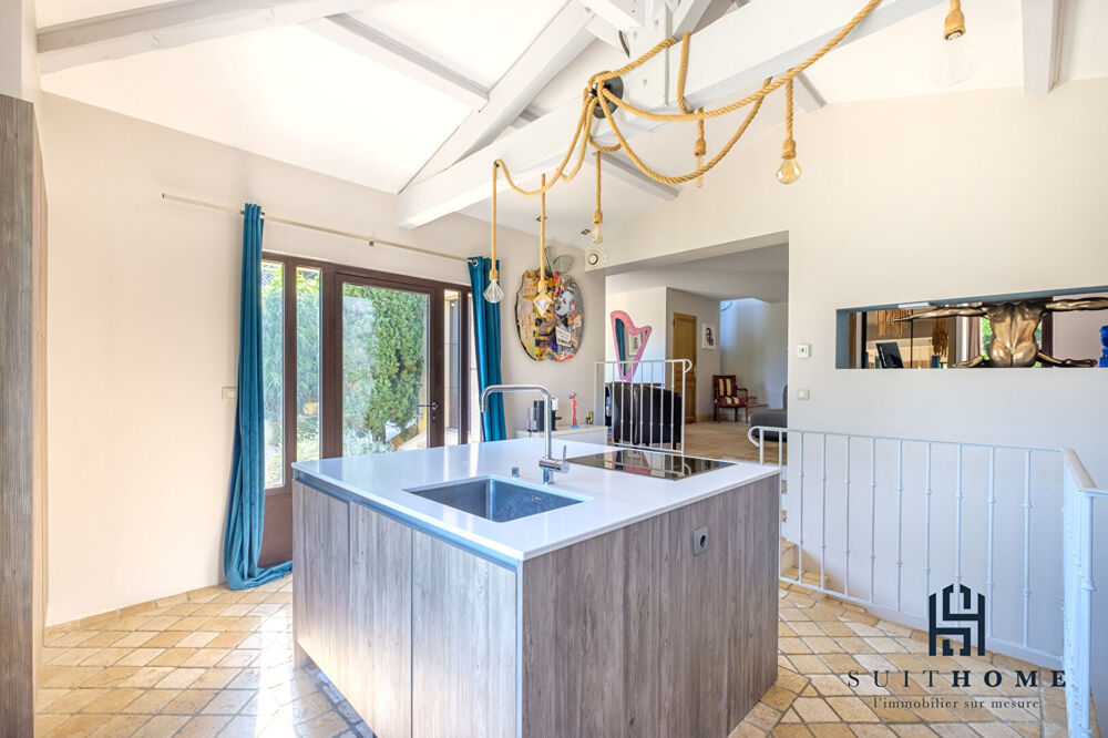 Vente Maison A vendre maison 175 m²  à Saint Romain Au Mont D Or, piscine et terrain clos et arboré Saint romain au mont d or