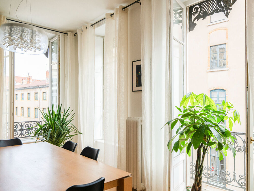 Vente Appartement A vendre bel appartement d'angle rénové -  5 chambres - Calme et lumière Lyon 2