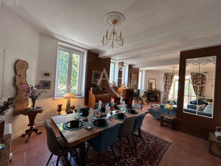  Maison  vendre 9 pices 252 m