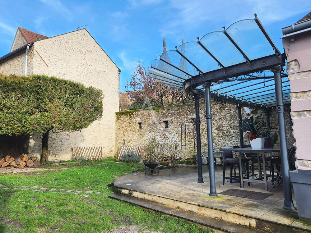 Maison Dourdan 8 pièces de 260 m2 habitable ! Cadre historique !