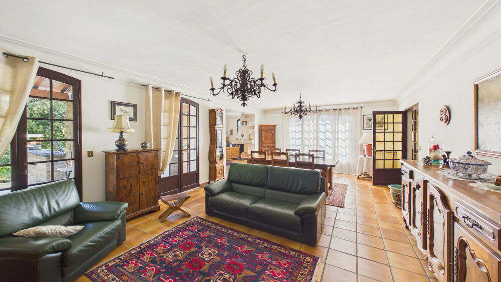 Vente Maison Mazan ? maison familiale de 222 m² sur 1,59 hectare avec piscine, pool house et garage Mazan