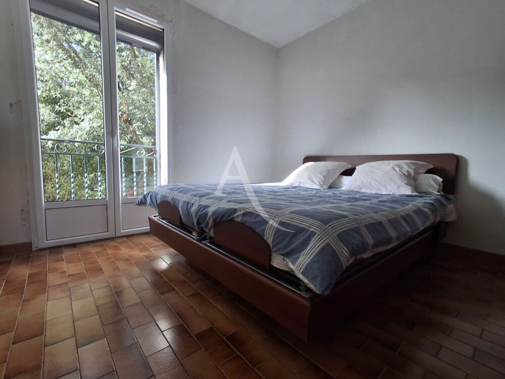 La Tour sur Orb Villa de plain pied avec garage et terrain d'environ 1200m²