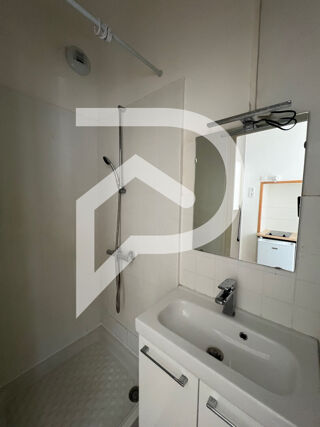 Appartement à louer 1 pièce 14 m²