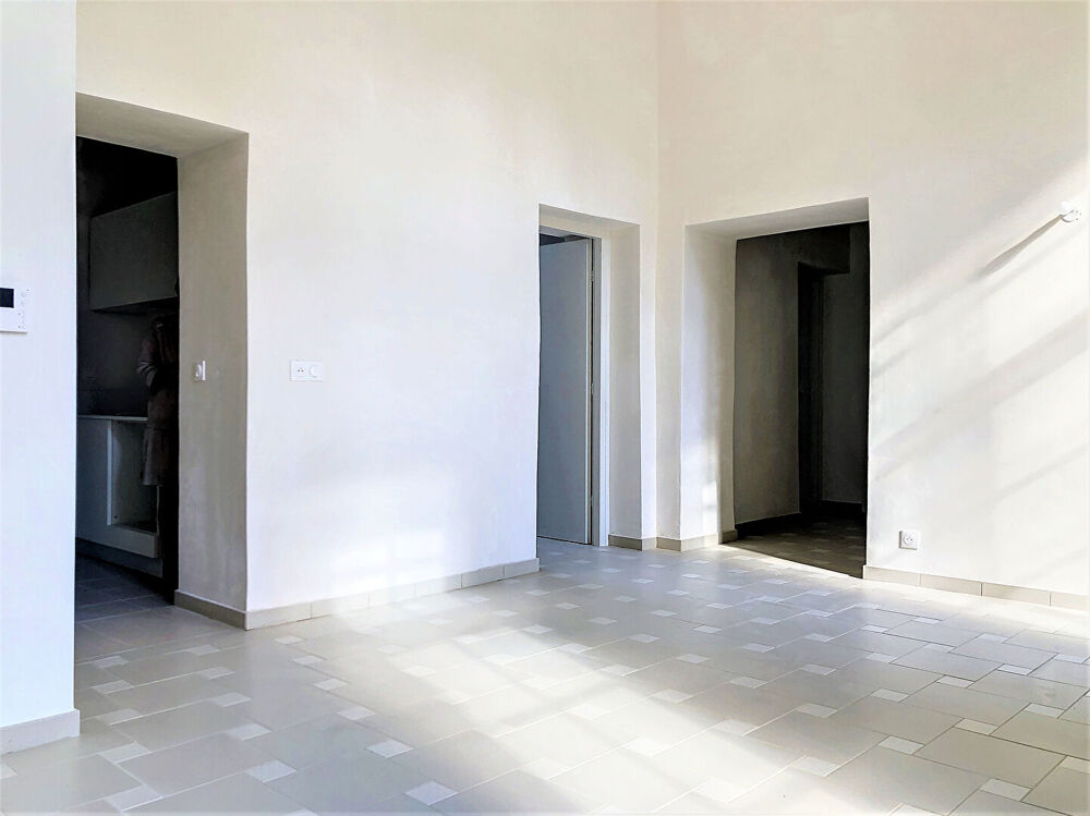 Location Appartement Appartement Avignon INTRA MUROS, 3 pièces, 57 m2, Terrasse Jardin et Parking Avignon
