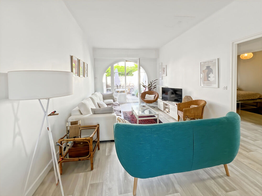 LE CANNET Maison indépendante de caractère avec 2 appartements et jardin