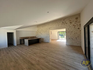  Maison à louer 5 pièces 182 m²