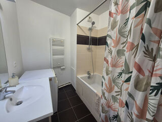  Appartement à louer 3 pièces 56 m²