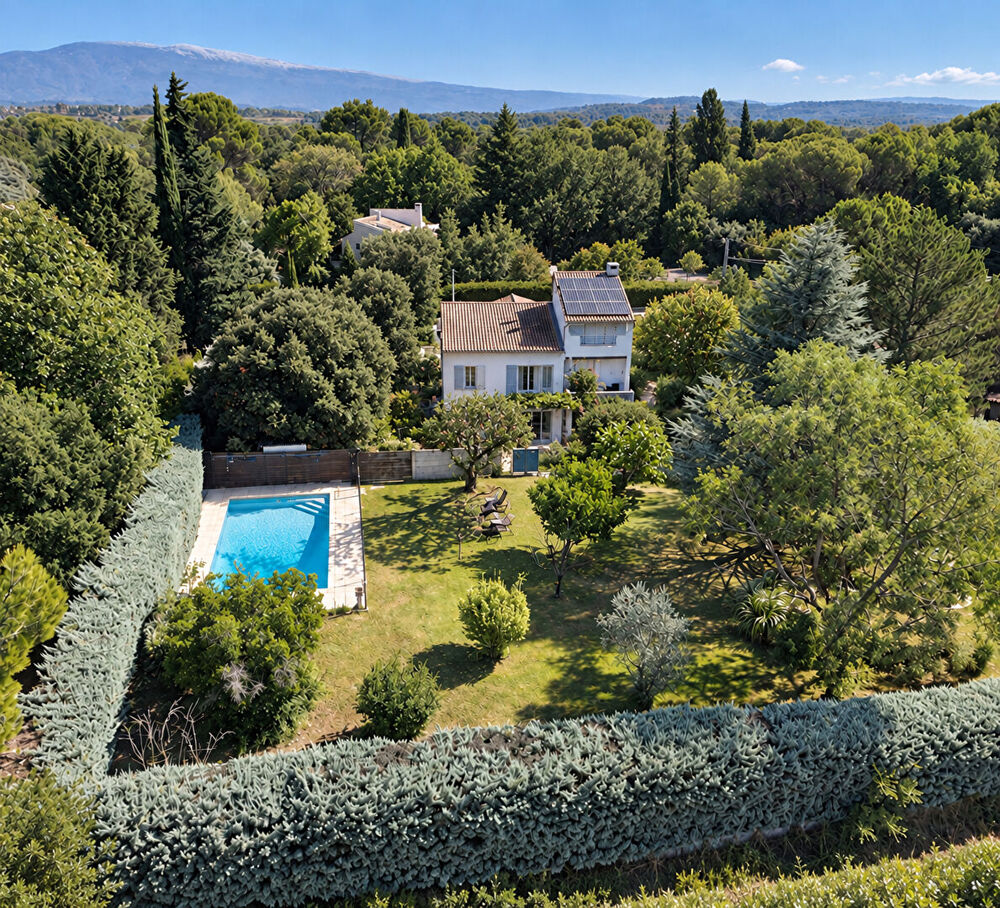 Maison familiale avec piscine sur 2 809 m² de terrain - Pernes-les-Fontaines