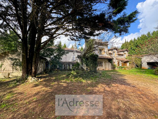  Maison  vendre 10 pices 300 m