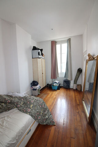  Appartement à louer 3 pièces 90 m²
