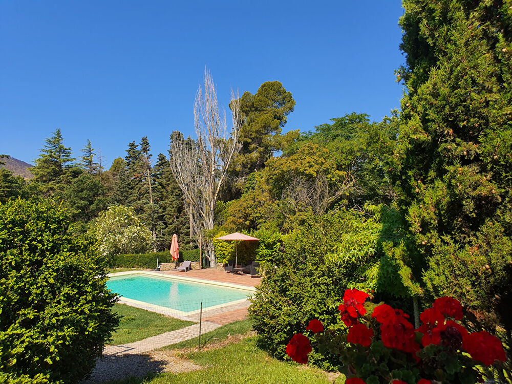 Vente Maison Domaine viticole avec maison de maître d'env. 850m2 habitables et 77 Hectares de terres Monze