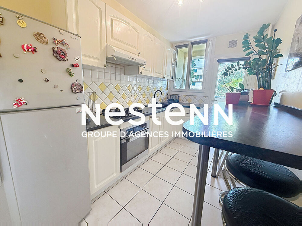 Vente Appartement Appartement 4 Pièces  3 Chambres aux Lessivas avec ascenseur - 69500 BRON Bron
