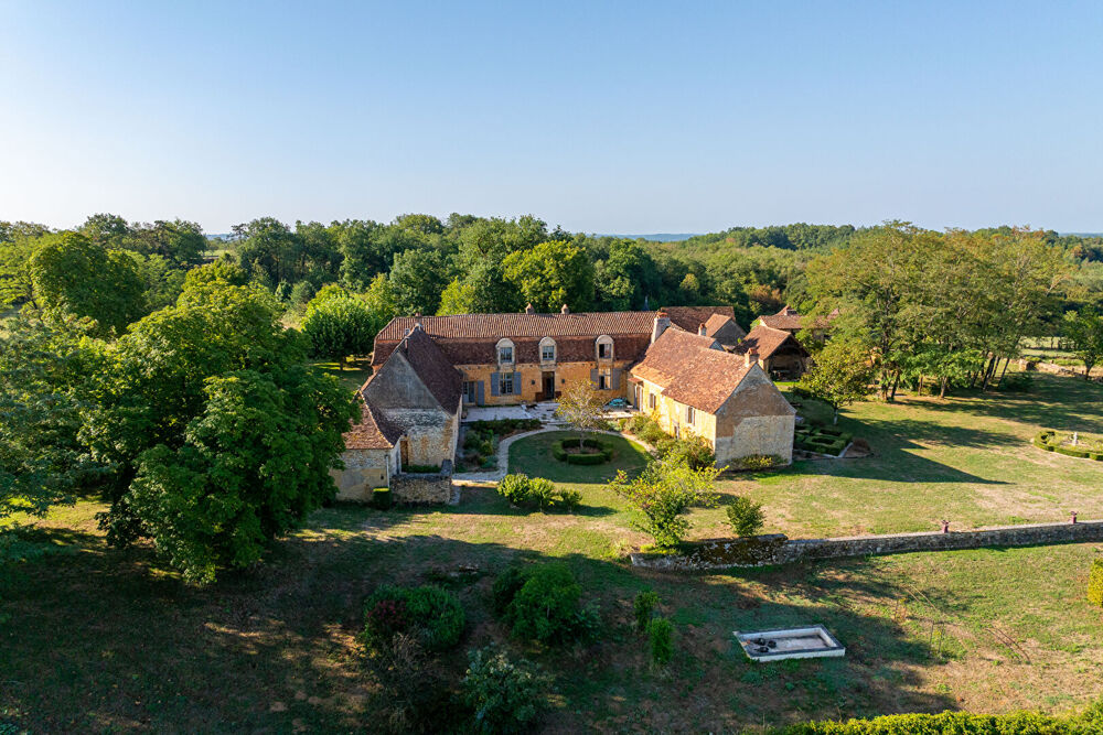 à vendre  Maison Excideuil (24160)