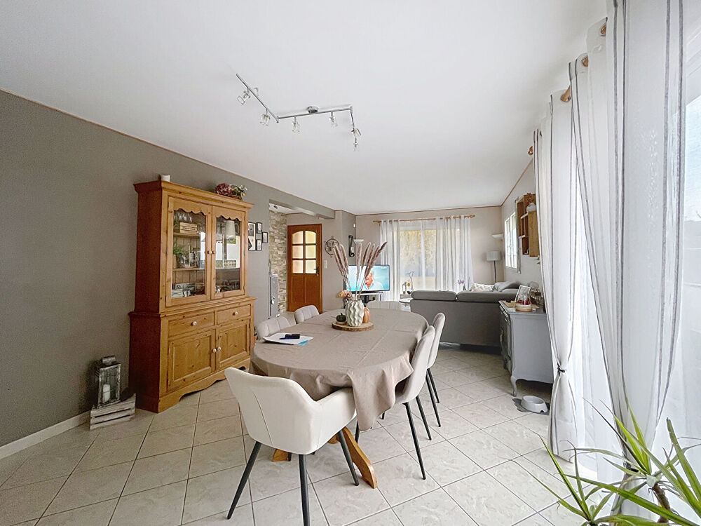 À vendre à Noyal-Muzillac, maison prête à vivre et prestations soignées
