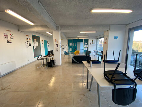   Local commercial - Segre En Anjou Bleu de 186 m2 