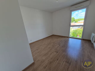  Appartement � louer 3 pi�ces 65 m�