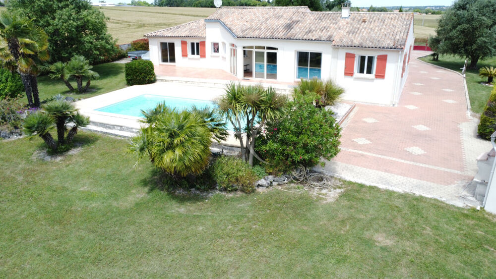 Maison Saintes 5 pièce(s) avec piscine et son appartement dédié