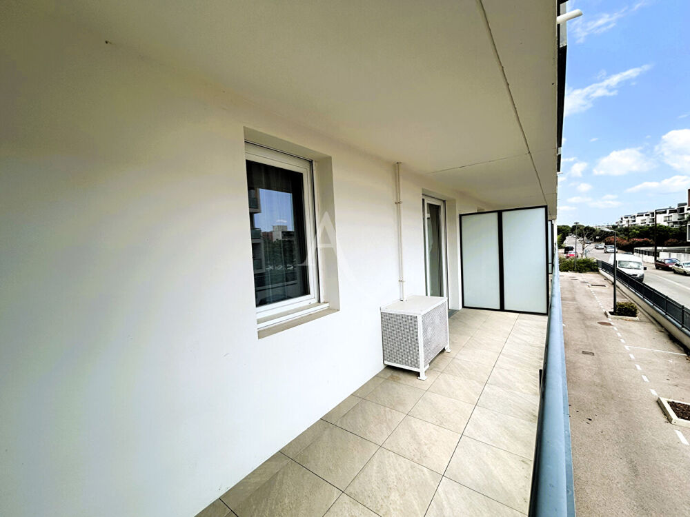 Bel appartement 2 pièces, terrasse parking dans résidence sénioriale au Mas Vermeil