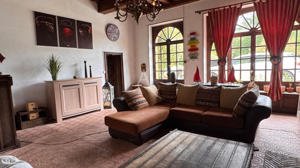 PROPRIETE 34HA habitation principale et bâtiments