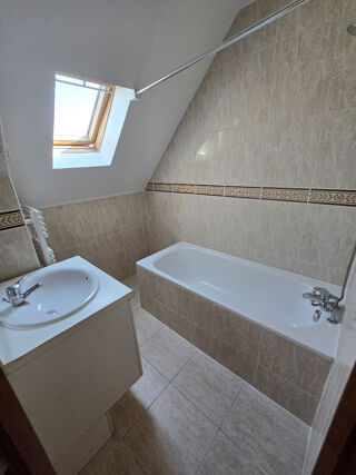  Appartement à louer 2 pièces 37 m²