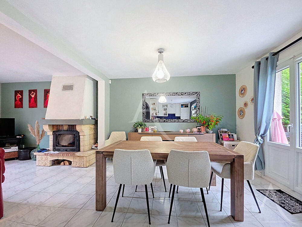 Maison familiales 7 piéces - 5 chambres - jardin - sous-sol - MOISSON à 10 minutes de Bonnieres-sur-Seine