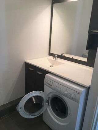  Appartement à louer 1 pièce 44 m²