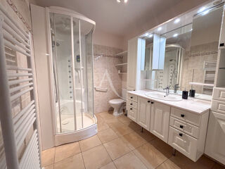  Appartement  vendre 5 pices 180 m