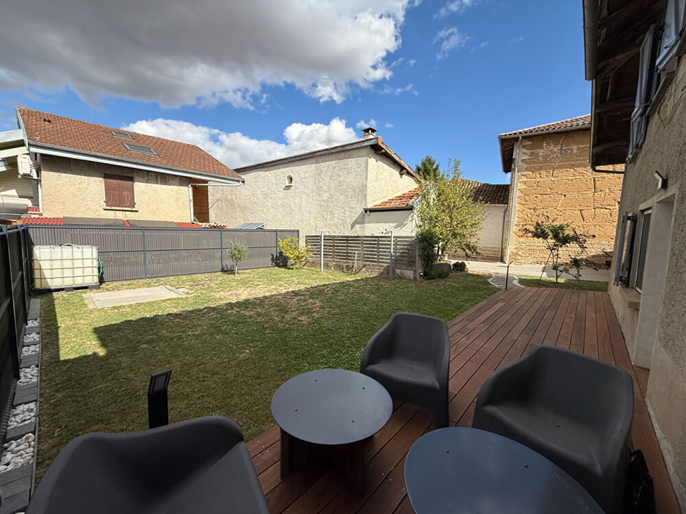 Fermette rénovée avec charme et joli terrain clos