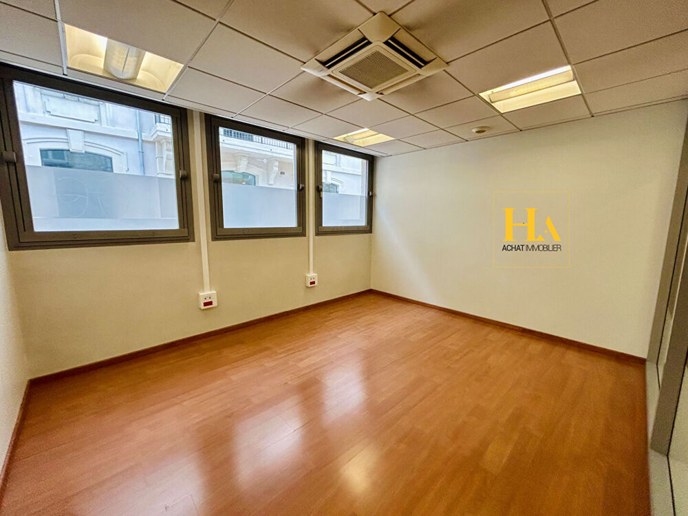   Le Teil Local commercial 4 bureaux 164 m2 Le teil