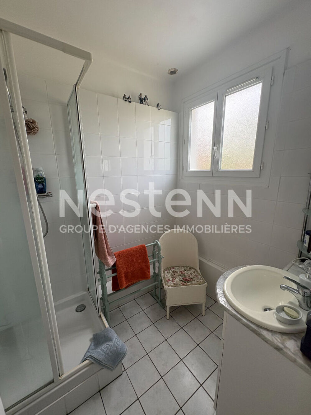 MALANSAC - Maison de ville de 112 m² avec vie de plain-pied au coeur du bourg