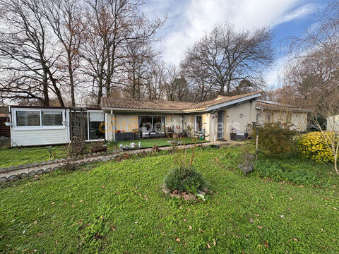   QUEYRAC / MAISON PLAIN-PIED 128m� - 3 CHAMBRES / TERRAIN 1248m� Maison - 4 pi�ce(s) - 128 m�