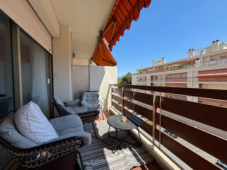  Appartement à louer 2 pièces 53 m²