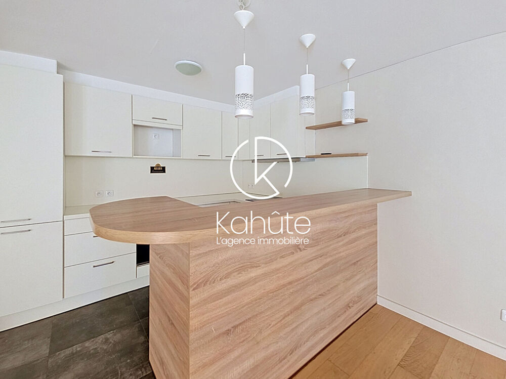 Vente Appartement Proche Lyon 6 au métro Charpennes, T4 spacieux et confortable 2 salles de bains et 3 WC Villeurbanne
