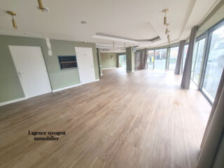  Immeuble � vendre 7 pi�ces 185 m�