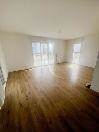  Appartement � louer 4 pi�ces 80 m�