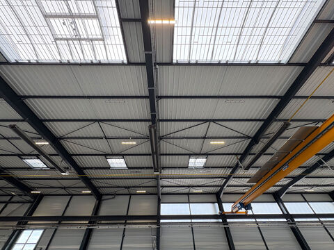   Entrepôt / local industriel à Saint Etienne Du Rouvray de 3 240 m2 